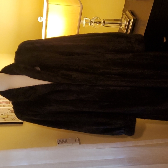FULL LENGTH BLACK MINK COAT, size small, perfect condition, USA ranch dark mink - Picture 1 of 12